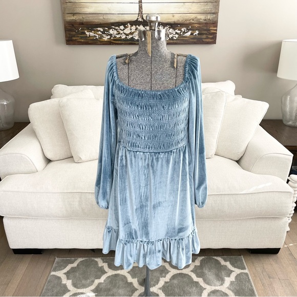 LC Lauren Conrad Dresses & Skirts - XS S M L XL XXL NWT LC Lauren Conrad blue velvet party babydoll dress